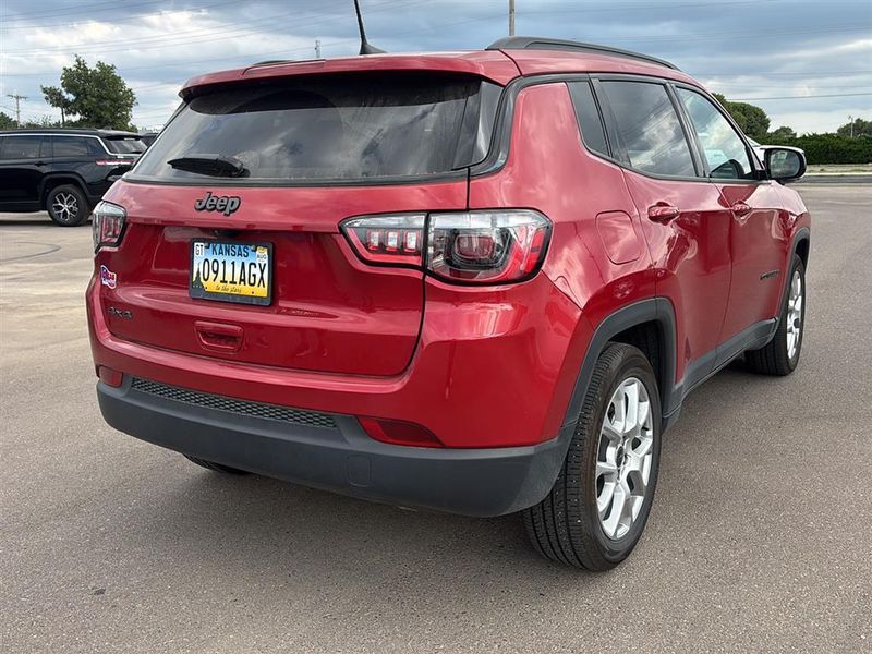 2025 Jeep Compass Latitude photo 5