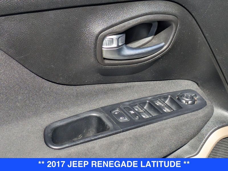 2017 Jeep Renegade Latitude North Edition photo 8