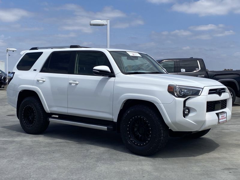 2023 Toyota 4Runner SR5 PremiumImage 2