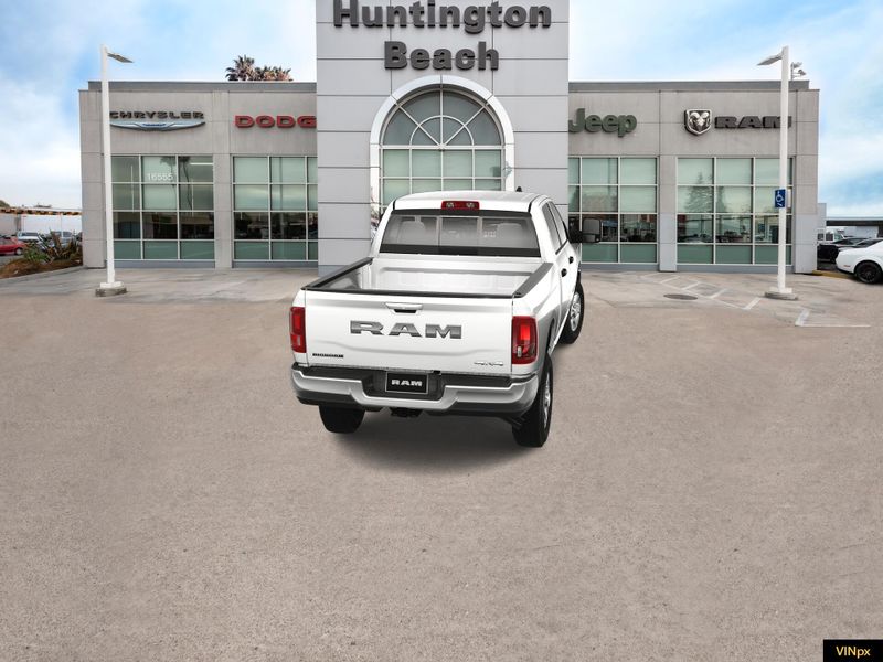 2025 RAM 3500 Big Horn Crew Cab 4x4Image 10