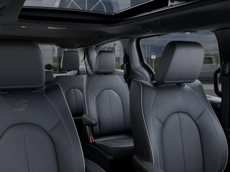 New 2026 Chrysler Pacifica LimitedImage 62