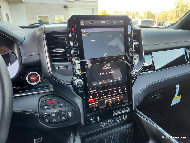 New 2026 RAM 1500 Rho Crew Cab 4x4 5'7' Box
