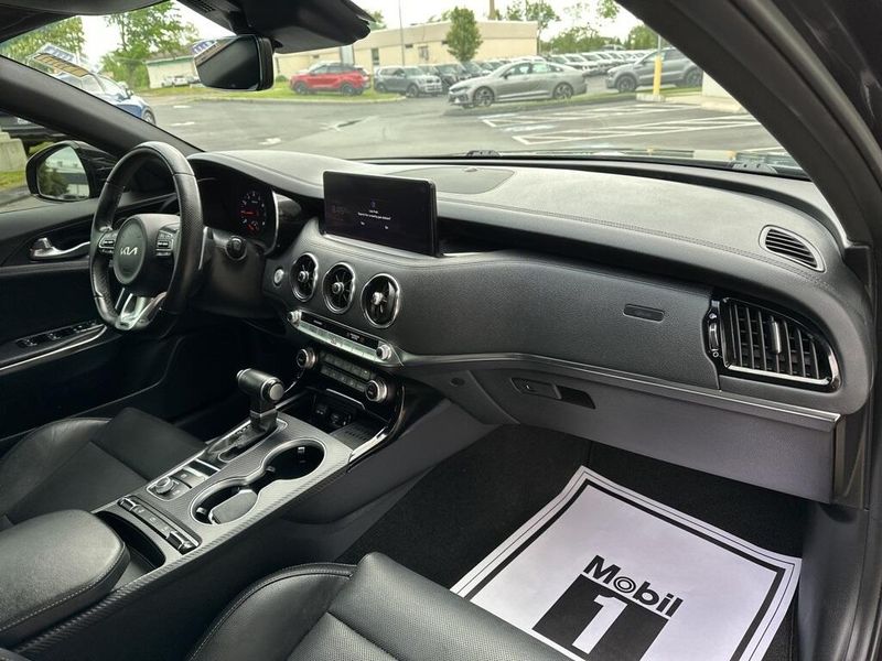 2023 Kia Stinger GT-LineImage 17