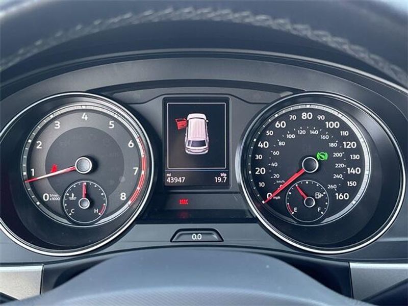 Used 2020 Volkswagen Atlas Cross Sport 2.0T SE w/TechnologyImage 30