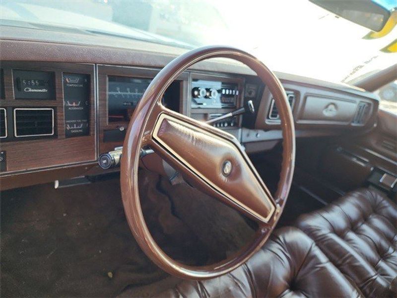 1977 Chrysler New Yorker SedanImage 2