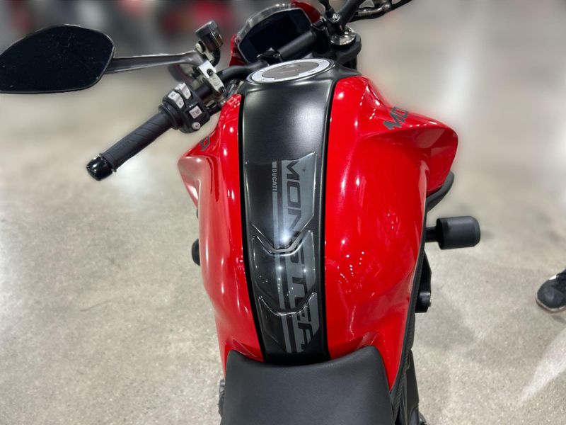 Used 2022 Ducati Monster Image 27
