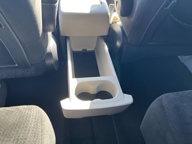 2015 Dodge Grand Caravan SXT photo 30