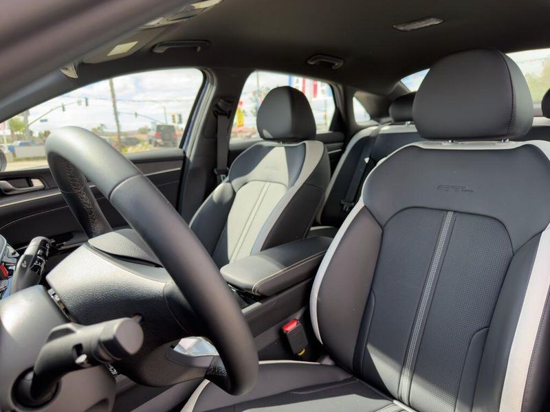 Used 2026 Kia K5 GT-LineImage 11