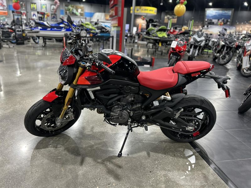 2025 Ducati MONSTER SP Image 11