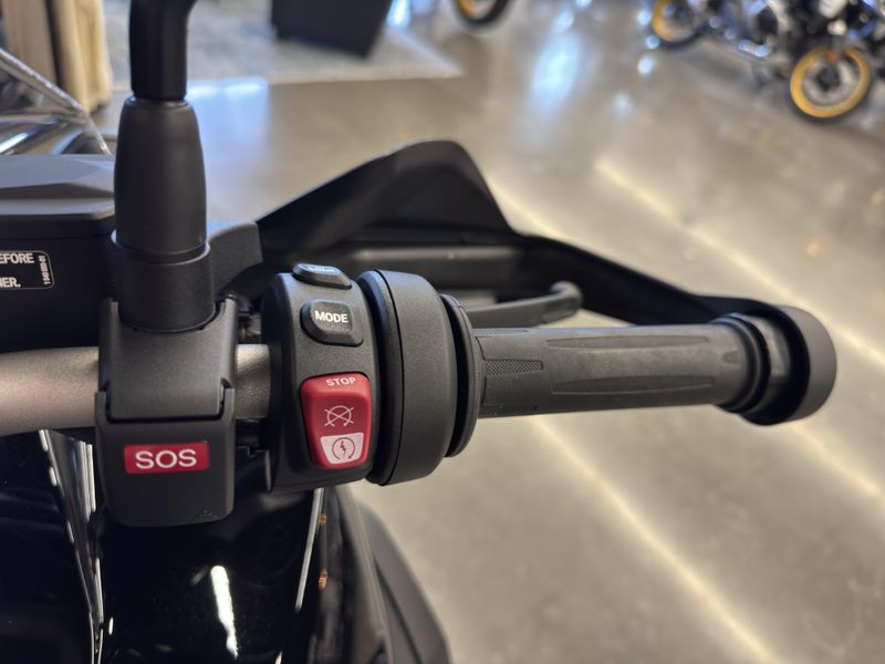 2025 BMW F 900 GS Adventure - BLACK STORM METALLIC