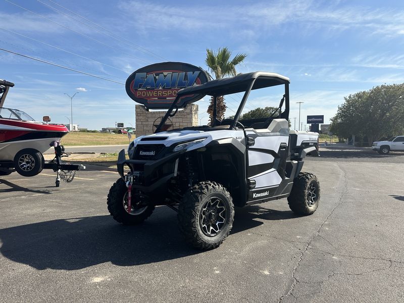 2024 Kawasaki RIDGE RANCH EDITION METALLIC STARDUST WHITEImage 1