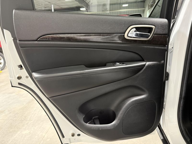 Used 2013 Jeep Grand Cherokee LaredoImage 21