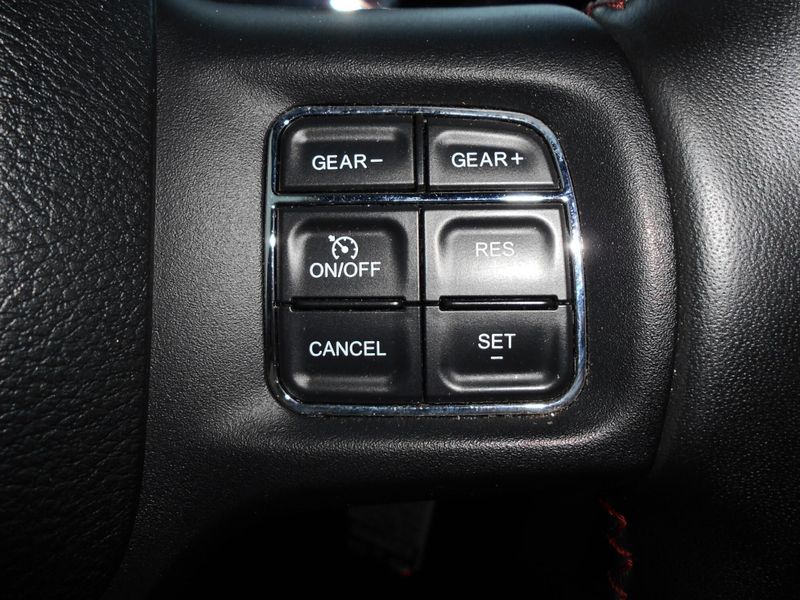 2016 RAM 1500 RebelImage 16