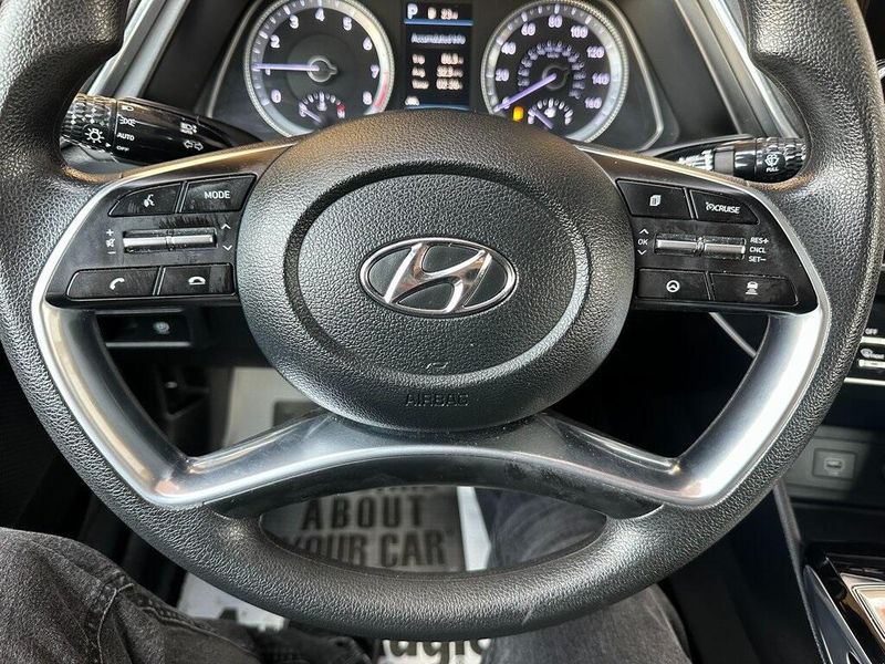 2020 Hyundai Sonata SELImage 3