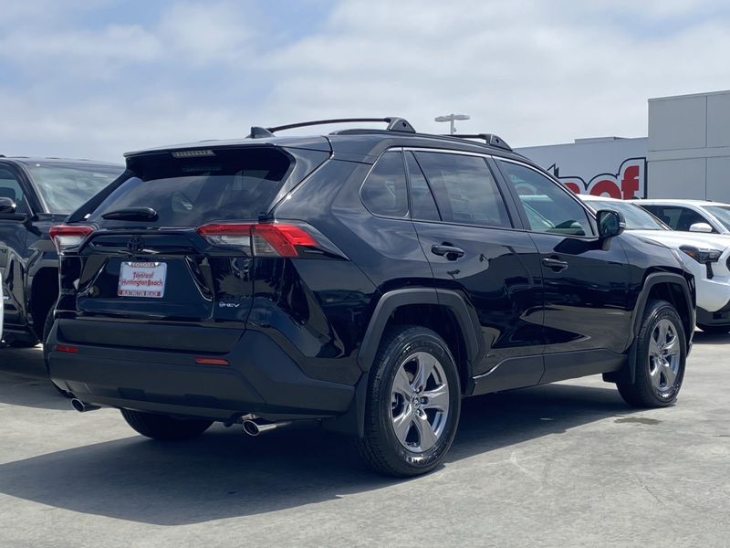 New 2025 Toyota RAV4 Hybrid XLEImage 3