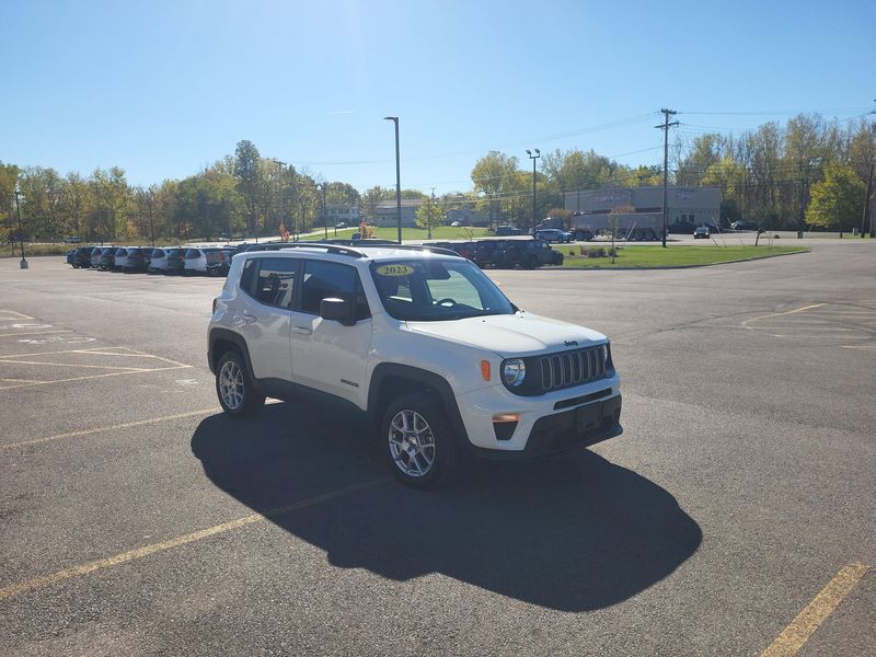 Used 2023 Jeep Renegade LatitudeImage 23