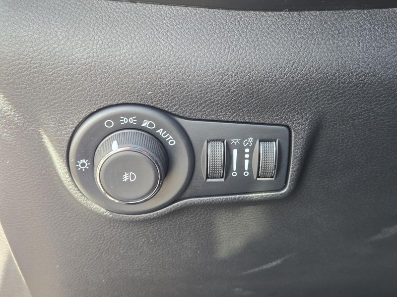 Used 2024 Jeep Compass Latitude 4x4