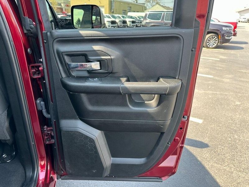 2021 RAM 1500 Classic WarlockImage 22