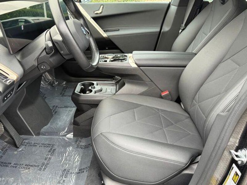 Used 2023 BMW iX xDrive50Image 20