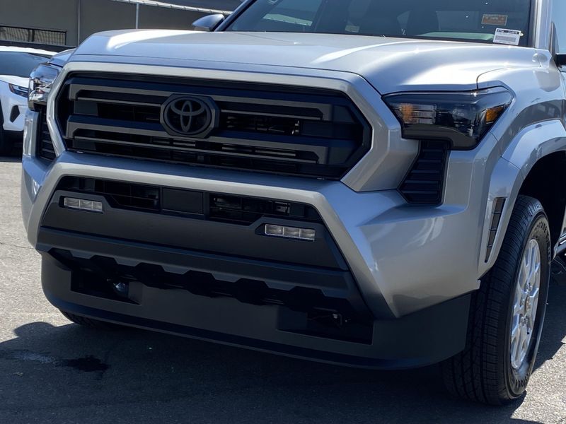 New 2025 Toyota Tacoma SR5Image 7