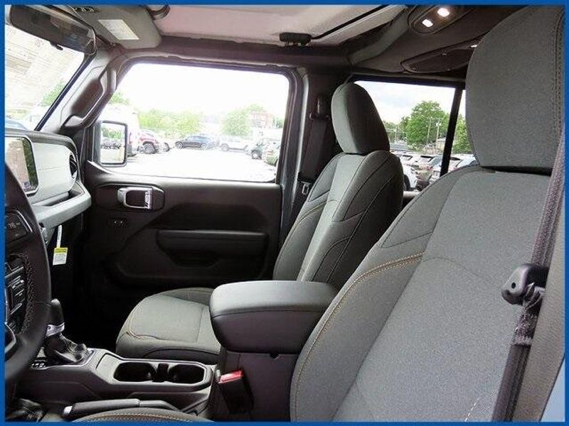 New 2025 Jeep Wrangler WillysImage 14