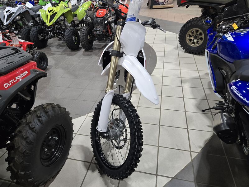 NEW 2026 YAMAHA YZ450F 70TH ANNIVERSARY EDITION Image 7