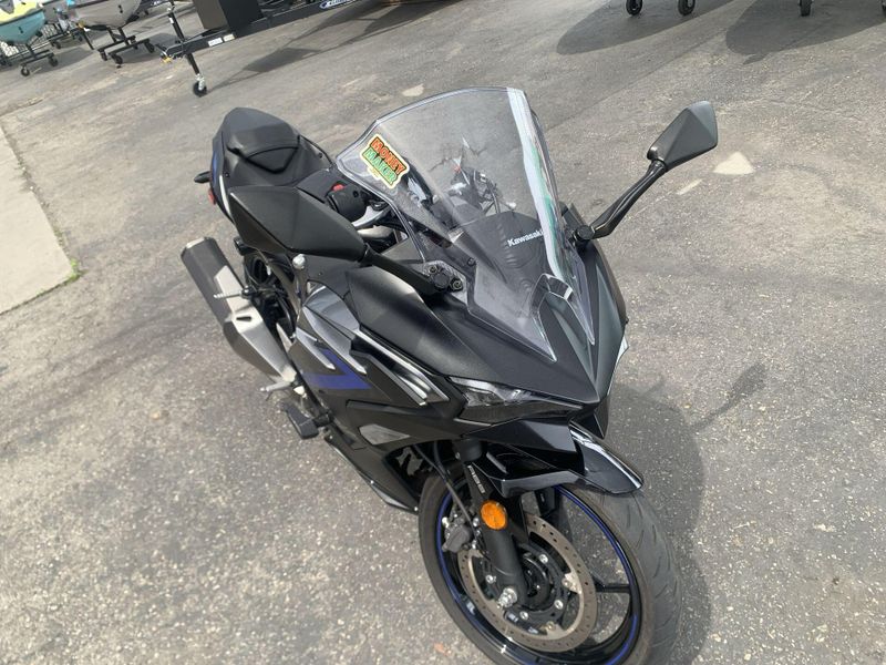 Used 2025 Kawasaki Ninja 500 SE ABS Image 24