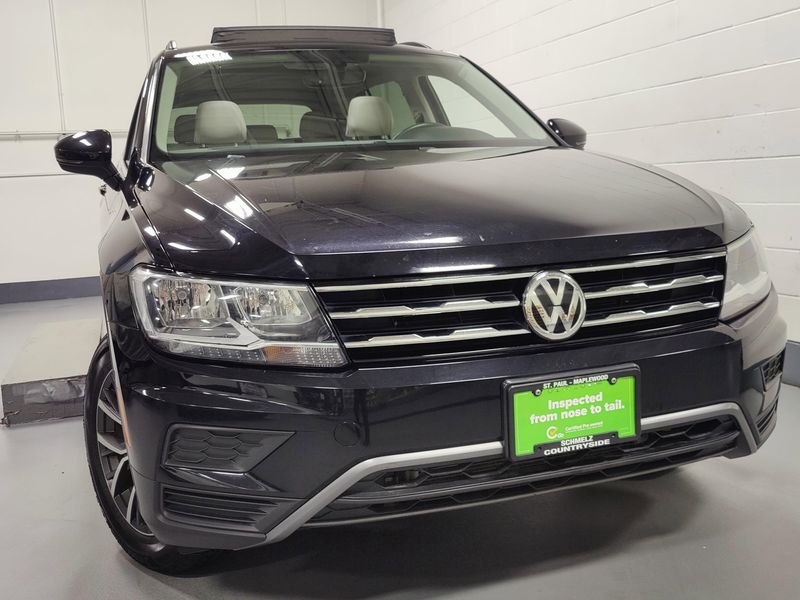 Used 2020 Volkswagen Tiguan SE AWD w/SunroofImage 2