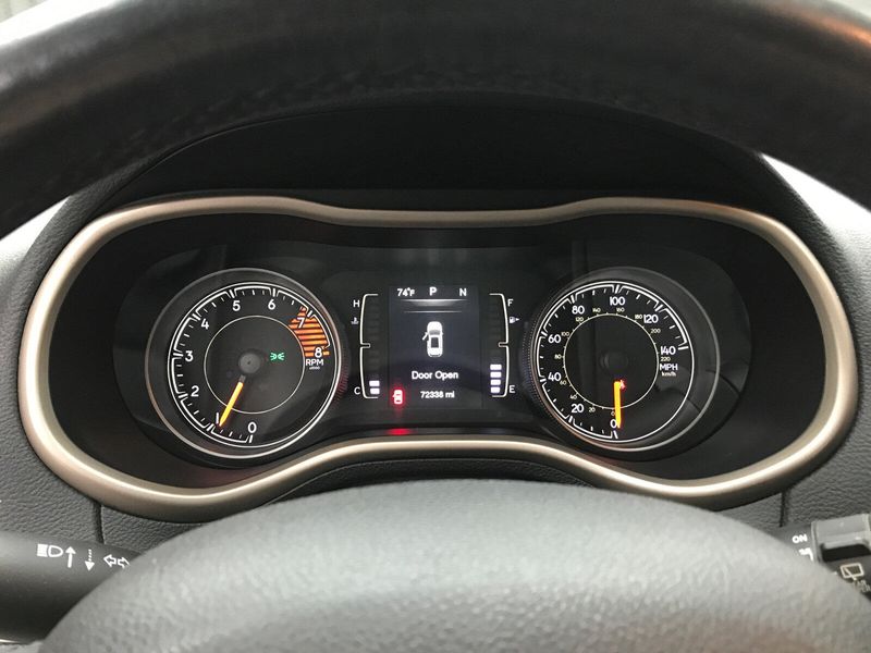 Used 2016 Jeep Cherokee LatitudeImage 5