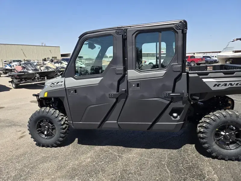 NEW 2027 POLARIS RANGER CREW XP 1000 CAB Image 6