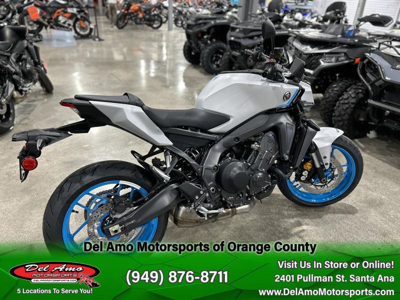2025 Yamaha MT-09 Image 18
