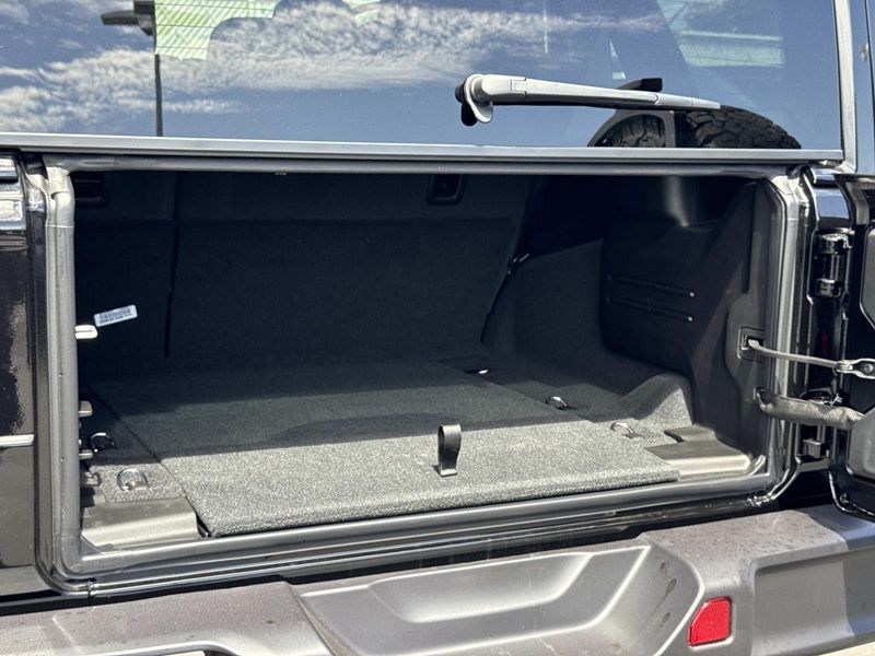 New 2026 Jeep Wrangler 4-door Rubicon