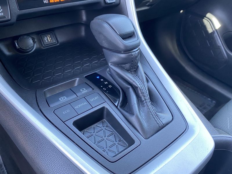 2023 Toyota RAV4 XLEImage 25