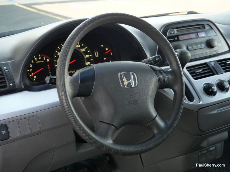 2008 Honda Odyssey LXImage 11