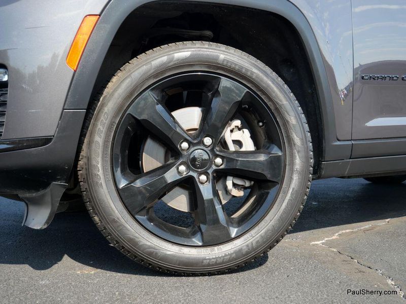 Used 2024 Jeep Grand Cherokee L Limited Black