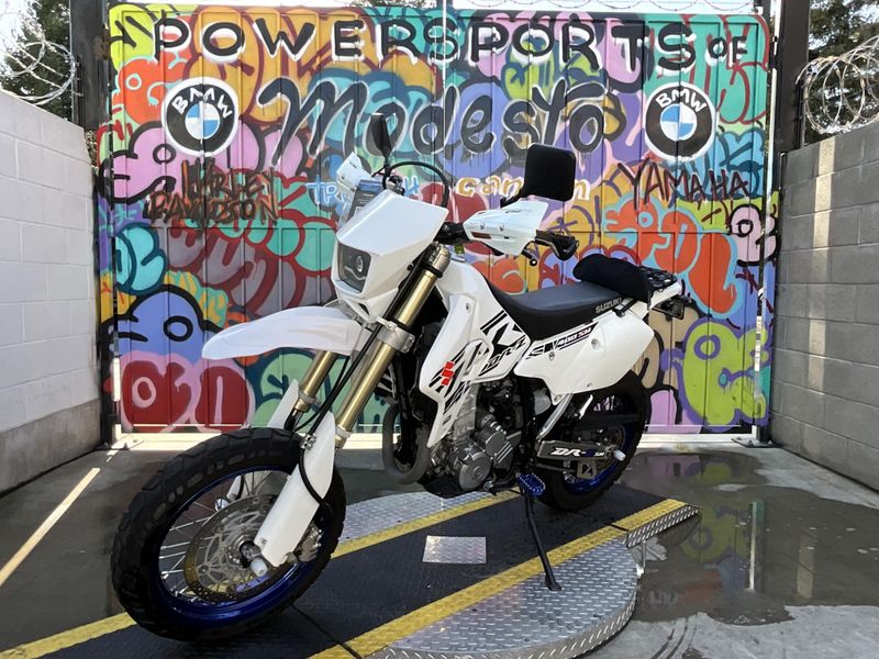 2017 Suzuki DR-Z400SM Image 4