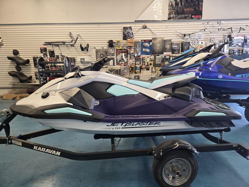 2025 Yamaha JETBLASTER LTD 3 PURPLE AND WHITE Image 4