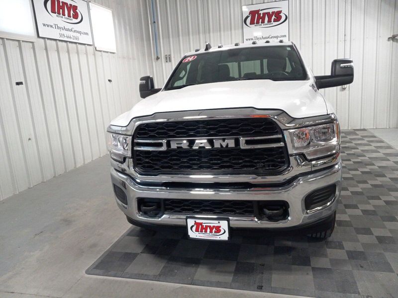 2024 RAM 3500 Tradesman Crew Cab 4x4 6