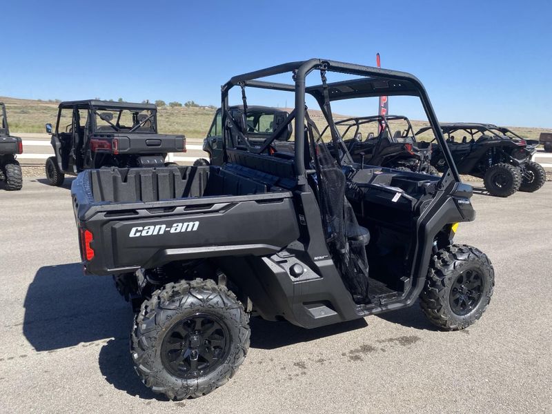 New 2026 Can-Am DEFENDER DPS HD9 