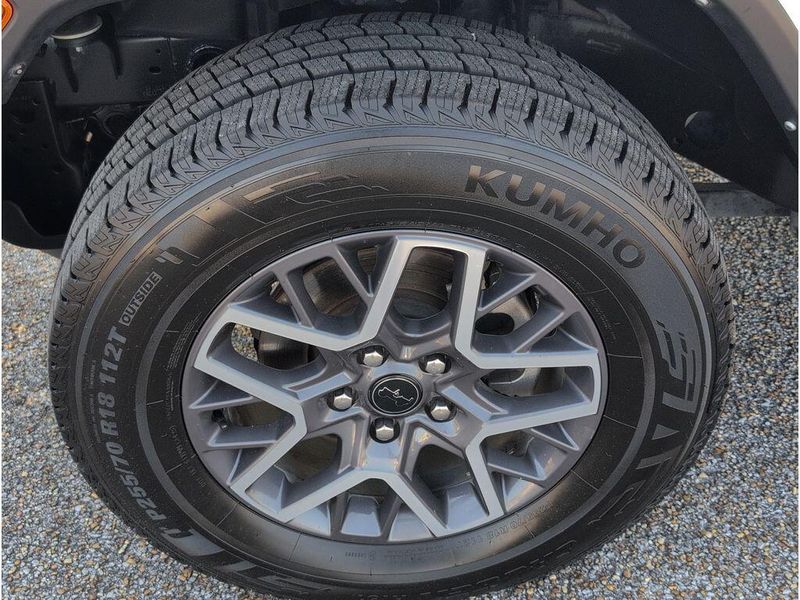 Used 2025 Jeep Wrangler SaharaImage 9