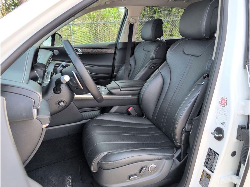 Used 2024 Genesis GV80 2.5T (A8)Image 10
