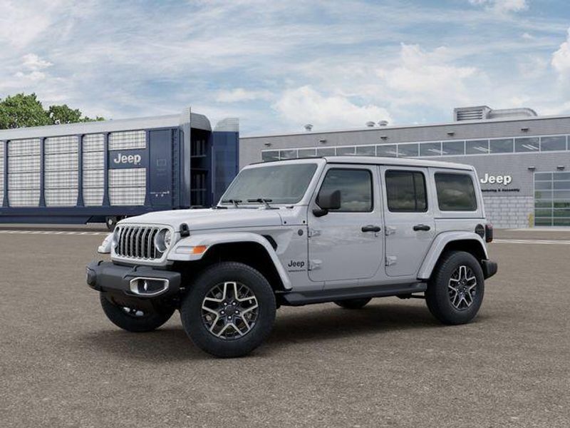 New 2026 Jeep Wrangler 4-door SaharaImage 2