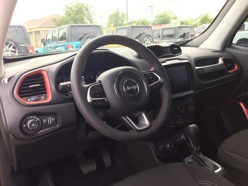 2023 Jeep Renegade LatitudeImage 9