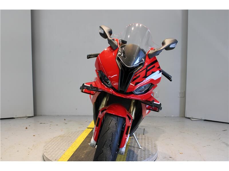2024 BMW S 1000 RR Image 3