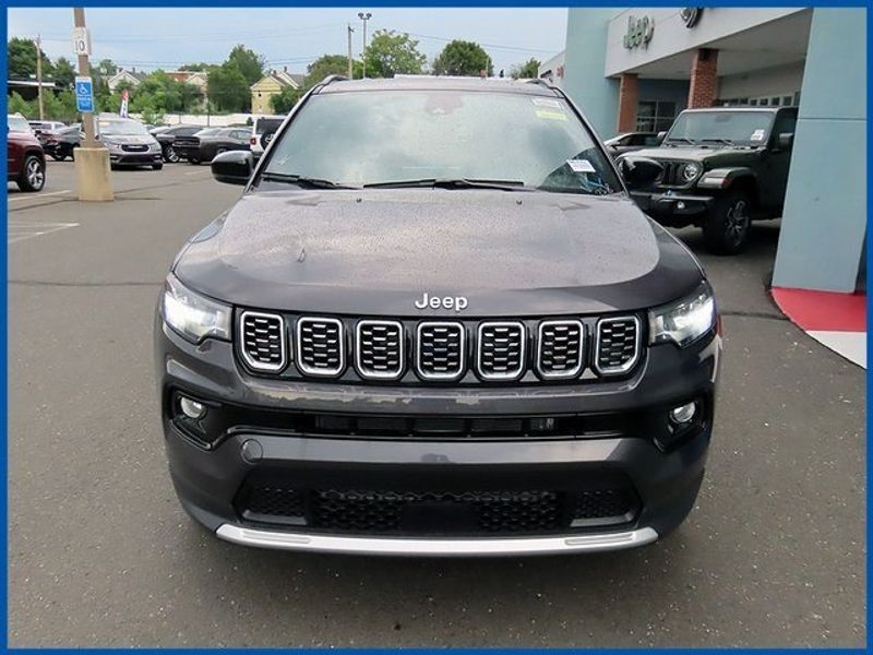 2024 Jeep Compass LimitedImage 3