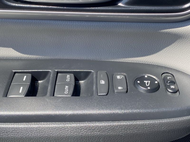 2022 Honda CR-V TouringImage 20