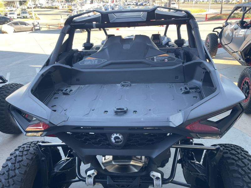 2025 Can-Am MAVERICK R MAX X 999T DCT Image 15