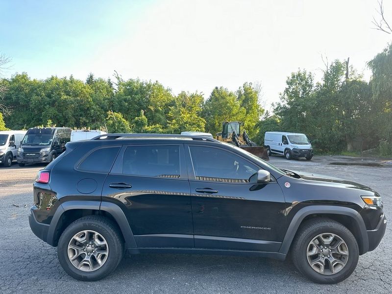 2019 Jeep Cherokee TrailhawkImage 11