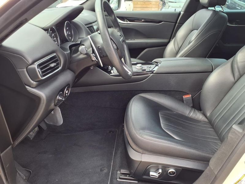 Used 2023 Maserati Levante ModenaImage 19