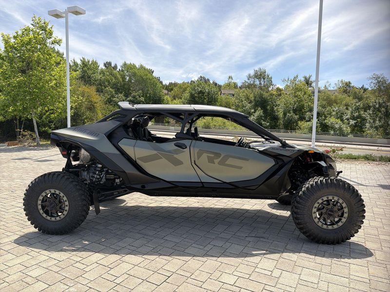 New 2026 Can-Am MAVERICK R MAX X RC WITH SMART-SHOX 999T DCT Image 10